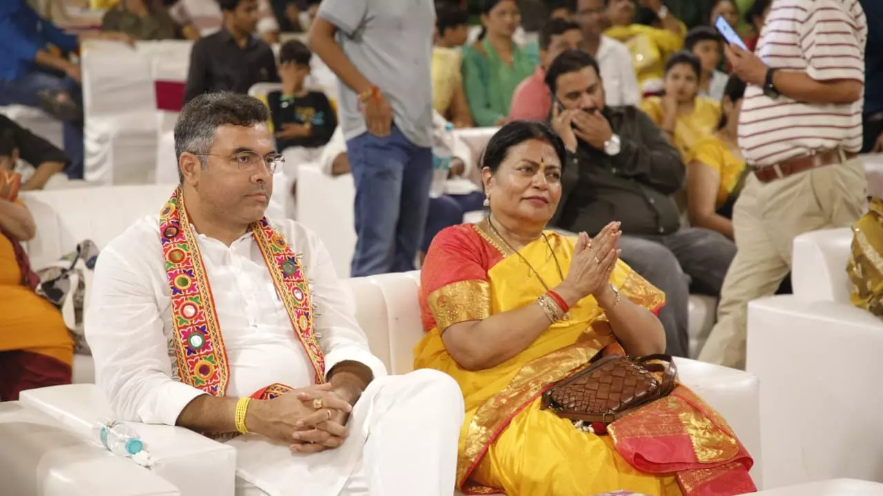 दिल्ली के मंत्री प्रवेश वर्मा ने महाराष्ट्र सदन में किया गणेश प्रतिमा का दर्शन दिल्ली के मंत्री प्रवेश वर्मा ने महाराष्ट्र सदन में किया गणेश प्रतिमा का दर्शन