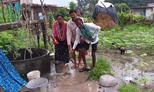 अहेरी के ताटीगुड़म में 6 माह से कुएं से निकल रहा गर्म पानी, जांच के लिए पहुंचा प्रशासन