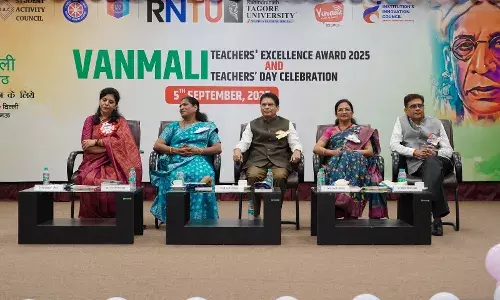 रबीन्द्रनाथ टैगोर विश्वविद्यालय में हर्षोल्लासपूर्वक मनाया गया शिक्षक दिवस रबीन्द्रनाथ टैगोर विश्वविद्यालय में हर्षोल्लासपूर्वक मनाया गया शिक्षक दिवस