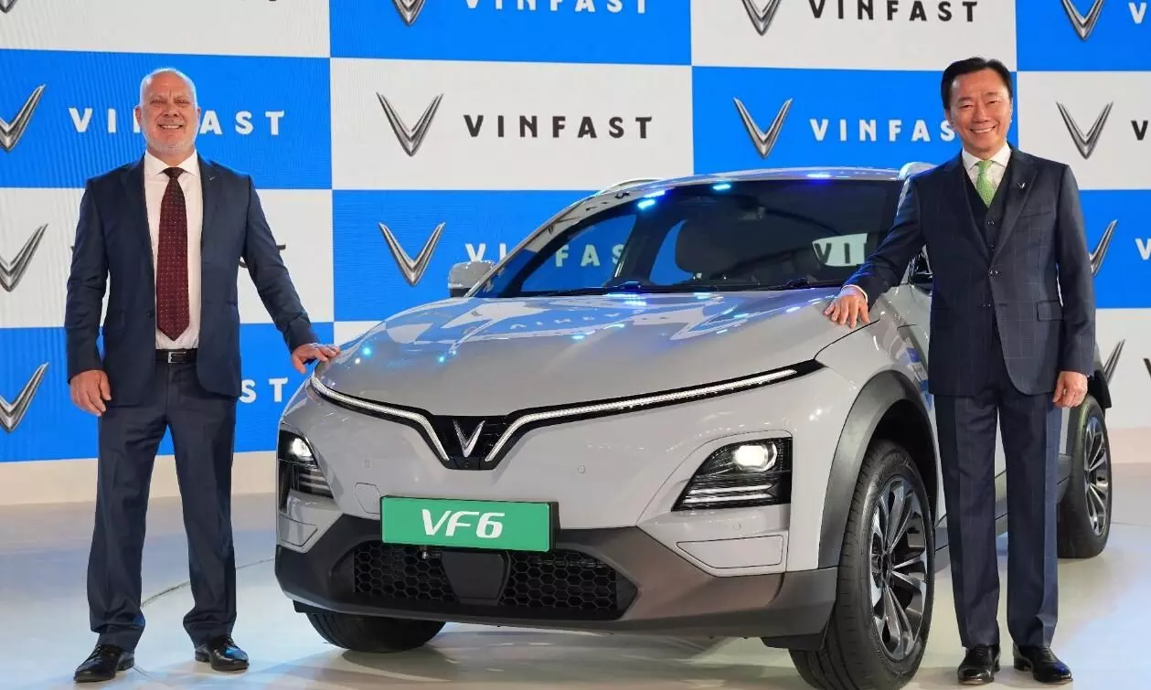 विनफास्ट ने भारत में लॉन्च की इलेक्ट्रिक एसयूवी वीएफ 6 और वीएफ 7, जानिए - कीमत विनफास्ट ने भारत में लॉन्च की इलेक्ट्रिक एसयूवी वीएफ 6 और वीएफ 7, जानिए - कीमत