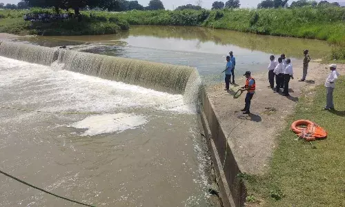 बीहर नदी में डूबे 3 युवक, 2 को ग्रामीणों ने बचाया, तीसरा लापता, दूसरे दिन भी दिनभर चली सर्चिंग बीहर नदी में डूबे 3 युवक, 2 को ग्रामीणों ने बचाया, तीसरा लापता, दूसरे दिन भी दिनभर चली सर्चिंग