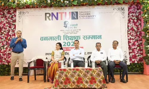 रबीन्द्रनाथ टैगोर विश्वविद्यालय ने रायसेन जिले में शिक्षकों को वनमाली शिक्षक सम्मान से किया सम्मानित रबीन्द्रनाथ टैगोर विश्वविद्यालय ने रायसेन जिले में शिक्षकों को वनमाली शिक्षक सम्मान से किया सम्मानित
