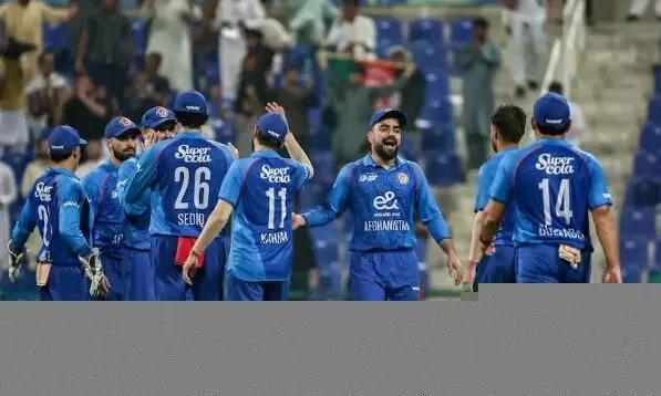 पहले मैच में ही अफगानिस्तान ने उड़ाया गर्दा, हांगकांग को 94 रनों से चटाई धूल, डबल डिजट पर ही समेटा पहले मैच में ही अफगानिस्तान ने उड़ाया गर्दा, हांगकांग को 94 रनों से चटाई धूल, डबल डिजट पर ही समेटा