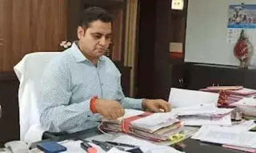 एमपी सरकार ने सोमवार देर रात प्रशासनिक फेरबदल करते हुए 14 आईएएस अधिकारियों के किए तबादले एमपी सरकार ने सोमवार देर रात प्रशासनिक फेरबदल करते हुए 14 आईएएस अधिकारियों के किए तबादले