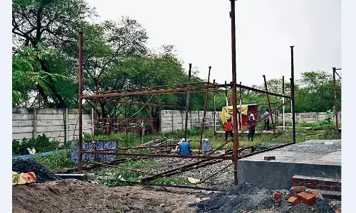 कठौंदा के थोक पटाखा बाजार में खुलेआम हो रहे अवैध कब्जे कठौंदा के थोक पटाखा बाजार में खुलेआम हो रहे अवैध कब्जे