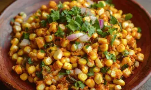 कॉर्न चना चाट बना कर बच्चों का मन करें खुश, झटपट बन कर हो जाएगा तैयार