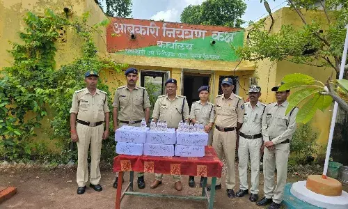 आबकारी टीम की छापामार कार्रवाई, १२४ लीटर अवैध शराब के साथ दो आरोपी गिरफ्तार