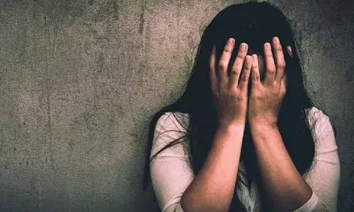 शादी का झांसा देकर वनकर्मी से रेप, लाखों रुपए ऐंठे, आरोपी मेडिकल कॉलेज कर्मचारी फरार शादी का झांसा देकर वनकर्मी से रेप, लाखों रुपए ऐंठे, आरोपी मेडिकल कॉलेज कर्मचारी फरार