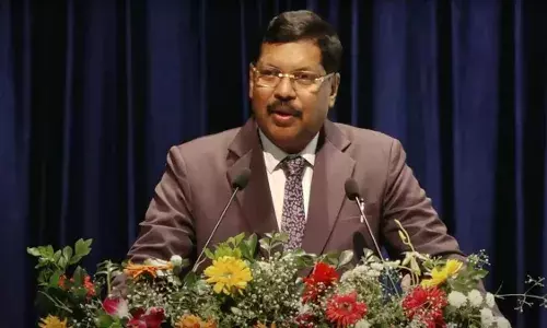 मुख्य न्यायाधीश ने नेपाल के हालात पर जताई चिंता, कहा- हमें अपने संविधान पर गर्व मुख्य न्यायाधीश ने नेपाल के हालात पर जताई चिंता, कहा- हमें अपने संविधान पर गर्व