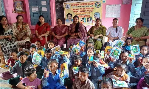 लीनेस क्लब द्वारा वितरित की गई पठन-पाठन सामग्री लीनेस क्लब द्वारा वितरित की गई पठन-पाठन सामग्री