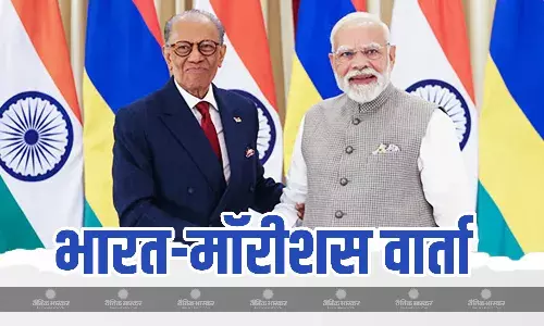 वाराणसी में मॉरीशस के PM नवीनचंद्र रामगुलाम संग द्विपक्षीय वार्ता, स्थानीय मुद्राओं में व्यापार करने पर दिया जोर