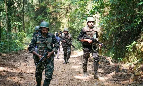 छत्तीसगढ़ में सुरक्षा बलों ने की बड़ी कार्रवाई, मुठभेड़ में एक करोड़ इनामी नक्सली समेत 10 की मौत
