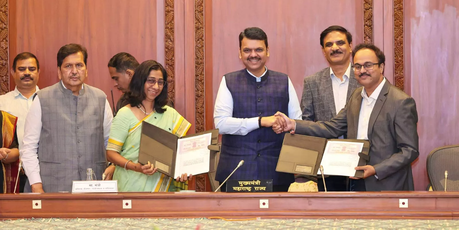 ट्रैक्टर ट्रैक कौशल विकास कार्यक्रम की गड़़चिरोली से शुरुआत ट्रैक्टर ट्रैक कौशल विकास कार्यक्रम की गड़़चिरोली से शुरुआत