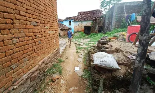 सीसी सड़क के नाम पर आहरित किये १.३२ लाख रूपए, मौके पर नहीं कोई निर्माण सामग्री सीसी सड़क के नाम पर आहरित किये १.३२ लाख रूपए, मौके पर नहीं कोई निर्माण सामग्री