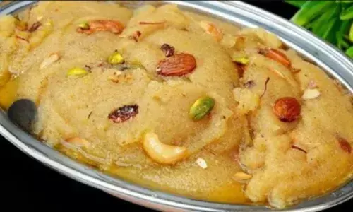 पितृ पक्ष में खीर के साथ-साथ आप हलुआ भी बनाना चाहते हैं, तो इस तरह से बनाएं हलुआ, खाकर पितर हो जाएंगे खुश पितृ पक्ष में खीर के साथ-साथ आप हलुआ भी बनाना चाहते हैं, तो इस तरह से बनाएं हलुआ, खाकर पितर हो जाएंगे खुश