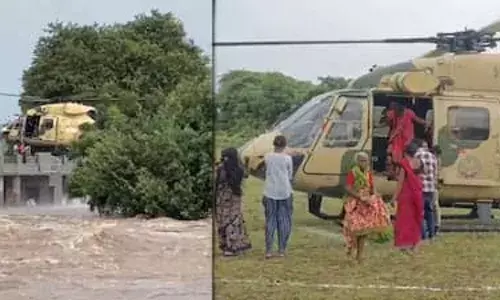 आष्टी तहसील में बादल फटने जैसी बारीश ने मचाई तबाही, जनजीवन अस्त-व्यस्त 30 गांवों का संपर्क टूटा आष्टी तहसील में बादल फटने जैसी बारीश ने मचाई तबाही, जनजीवन अस्त-व्यस्त 30 गांवों का संपर्क टूटा