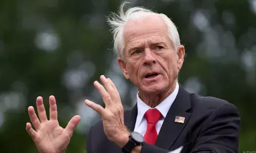 ट्रंप सरकार के सलाहकार पीटर नवारो ने दिया बड़ा बयान, कहा- व्यापार के लिए एक मेज पर आ रहा भारत ट्रंप सरकार के सलाहकार पीटर नवारो ने दिया बड़ा बयान, कहा- व्यापार के लिए एक मेज पर आ रहा भारत