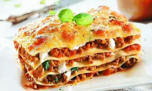 इंडियन खाना खाकर हो गए हैं बोर, तो बनाएं इटालियन लजानिया, खाकर सभी हो जाएंगे एक्साइटेड, यहां देखें रेसिपी