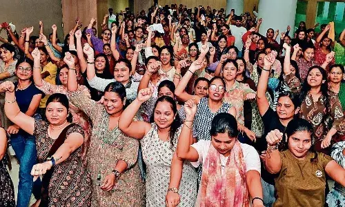 आरती से हाे रही मां की आराधना प्रशिक्षणार्थी हैं उत्साहित आरती से हाे रही मां की आराधना प्रशिक्षणार्थी हैं उत्साहित