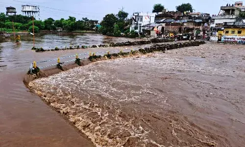2 घंटे में बरसा आधा इंच पानी, पांढुर्ना- जाम नदी उफनाई 2 घंटे में बरसा आधा इंच पानी, पांढुर्ना- जाम नदी उफनाई