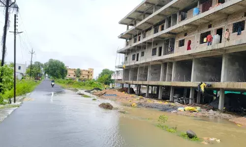 नगर पंचायत की शिकायत पर जिला परिष।द के पूर्व अध्यक्ष पर अपराध दर्ज नगर पंचायत की शिकायत पर जिला परिष।द के पूर्व अध्यक्ष पर अपराध दर्ज