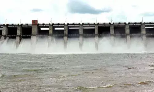 एक घंटे की जोरदार बारिश, जलाशय के 11 दरवाजे खोले, पानी सिंदफना नदी में छोड़ा एक घंटे की जोरदार बारिश, जलाशय के 11 दरवाजे खोले, पानी सिंदफना नदी में छोड़ा