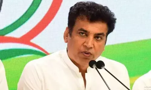 चुनाव आयोग SIR के जरिए बीजेपी की कर रहा मदद... कांग्रेस ने वोट चोरी को लेकर भाजपा पर कसा तंज