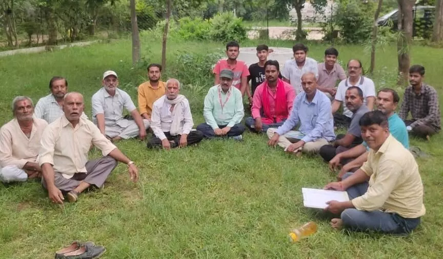 रामलीला समिति प्रबंधन के सदस्यों की हुई बैठक रामलीला समिति प्रबंधन के सदस्यों की हुई बैठक