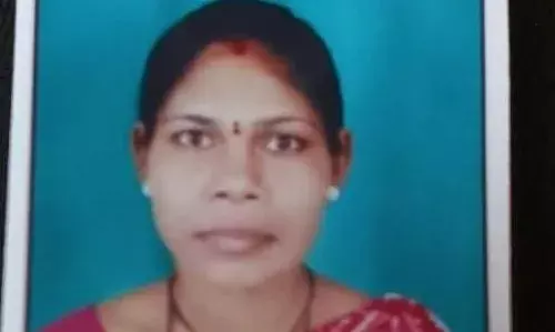 चंद्रपुर में पति के सामने ही महिला को घसीटकर ले गया बाघ चंद्रपुर में पति के सामने ही महिला को घसीटकर ले गया बाघ