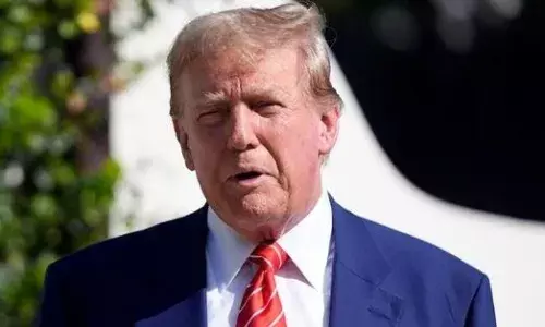 ट्रंप के आदेश पर नशीले पदार्थों की तस्करी कर रहे एक जहाज पर हुआ हमला, तस्करी में लिप्त तीन आतंकी मारे गए ट्रंप के आदेश पर नशीले पदार्थों की तस्करी कर रहे एक जहाज पर हुआ हमला, तस्करी में लिप्त तीन आतंकी मारे गए