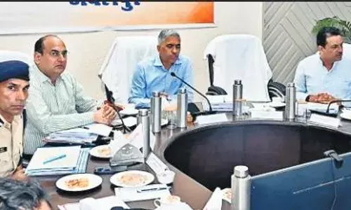 अवैध काॅलाेनियों पर नियंत्रण के साथ विकास की दिशा में भी ठोस कदम उठाने की है जरूरत