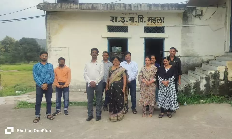 मड़ला विद्यालय में चौंकाने वाला निरीक्षण, शिक्षा व्यवस्था पर उठे गंभीर सवाल मड़ला विद्यालय में चौंकाने वाला निरीक्षण, शिक्षा व्यवस्था पर उठे गंभीर सवाल
