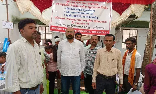 जनपद शिक्षा केन्द्र में दिव्यांग छात्रो के लिए आयोजित हुआ शिविर, राज्य शिक्षा केन्द्र से पहुंचे रमाशंकर तिवारी किया अवलोकन