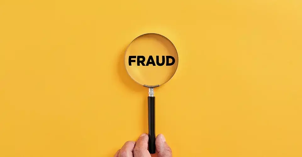 1 करोड़ से ज्यादा की धोखाधड़ी मामले में विधवा महिला और बेटे को लगाया चूना
