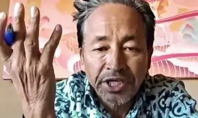 लद्दाख में नहीं लगता इनकम टैक्स, फिर भी भेजे नोटिस, केंद्र सराकर ने NGO का लाइसेंस किया रद्द, तो सोनम वांगचुक ने दी चेतावनी