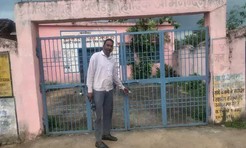 अधराड ग्राम पंचायत में लटक रहा ताला, ग्रामीण होते रहे परेशान अधराड ग्राम पंचायत में लटक रहा ताला, ग्रामीण होते रहे परेशान