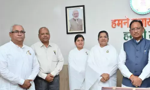 मुख्यमंत्री विष्णु देव साय से प्रजापिता ब्रह्माकुमारी ईश्वरीय विश्वविद्यालय के प्रतिनिधि मण्डल की सौजन्य मुलाकात मुख्यमंत्री विष्णु देव साय से प्रजापिता ब्रह्माकुमारी ईश्वरीय विश्वविद्यालय के प्रतिनिधि मण्डल की सौजन्य मुलाकात