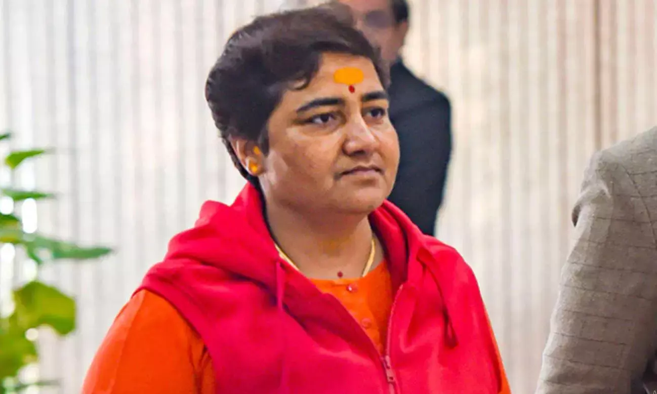 बीजेपी नेता प्रज्ञा ने कहा विधर्मी मंदिर के पास प्रसाद बांटते मिले तो करो ठुकाई, उनसे न प्रसाद खरीदें न बेचने दें