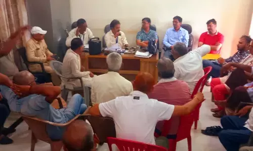 संकट प्रबंधन समिति की सरपंच ने ली बैठक, तेंदूघाट परियोजना से जलापूर्ति पंद्रह दिनों से ठप्प संकट प्रबंधन समिति की सरपंच ने ली बैठक, तेंदूघाट परियोजना से जलापूर्ति पंद्रह दिनों से ठप्प