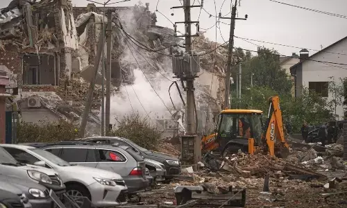 राजधानी कीव पर रूस ने दोबारा किया जोरदार हमला, भारी संख्या में रातभर बरसाए हथियार राजधानी कीव पर रूस ने दोबारा किया जोरदार हमला, भारी संख्या में रातभर बरसाए हथियार