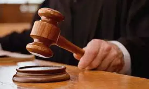 बॉम्बे हाईकोर्ट ने कहा - पत्नी पर व्यभिचार का आरोप साबित नहीं, तो वह बच्चों संग पेंशन की हकदार बॉम्बे हाईकोर्ट ने कहा - पत्नी पर व्यभिचार का आरोप साबित नहीं, तो वह बच्चों संग पेंशन की हकदार
