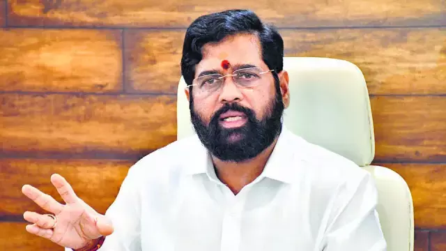 बीएमसी चुनाव की हलचल - एकनाथ शिंदे ने तैयार की रणनीति, ठाणे पैटर्न से मुंबई में फतह की तैयारी बीएमसी चुनाव की हलचल - एकनाथ शिंदे ने तैयार की रणनीति, ठाणे पैटर्न से मुंबई में फतह की तैयारी