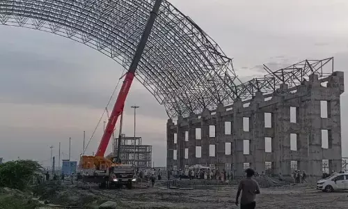 30 फीट ऊंचाई से मजदूरों पर गिरा निर्माणधीन आर्च, मलबे में दबने से 9 की मौत, अन्य घायल