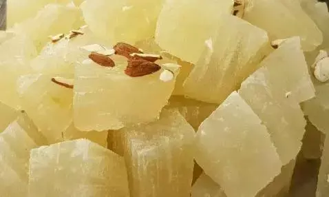 घर पर बनाना चाहते हैं कुछ मीठा तो, पेठे की ये रेसिपी जरूर करें ट्राई, बाजार जाना भूल ही जाएंगे