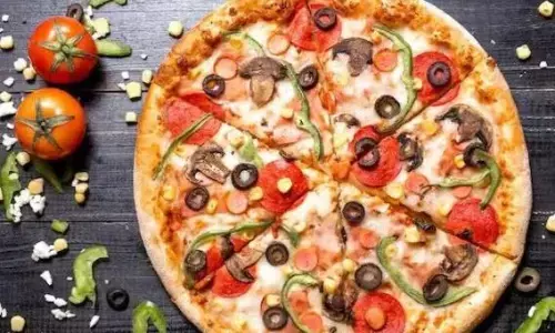 अब आप ओवन और चीज के बिना भी बना पाएंगे बिलकुल बाजार जैसा पिज्जा, देखें ये अनोखी विधि अब आप ओवन और चीज के बिना भी बना पाएंगे बिलकुल बाजार जैसा पिज्जा, देखें ये अनोखी विधि