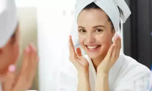 करवाचौथ पर अपने चेहरे पर चाहती हैं पिंकिश ग्लो, तो लगाएं ये फेस पैक करवाचौथ पर अपने चेहरे पर चाहती हैं पिंकिश ग्लो, तो लगाएं ये फेस पैक