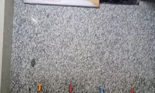 जिला चिकित्सालय में गहराया जल संकट, मरीज व डॉक्टर परेशान जिला चिकित्सालय में गहराया जल संकट, मरीज व डॉक्टर परेशान