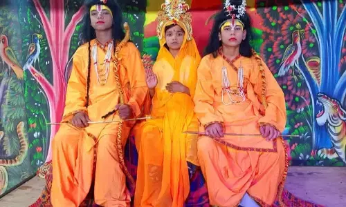 जयंत की कुटिलता और खर दूषण वध की लीला का हुआ मंचन जयंत की कुटिलता और खर दूषण वध की लीला का हुआ मंचन