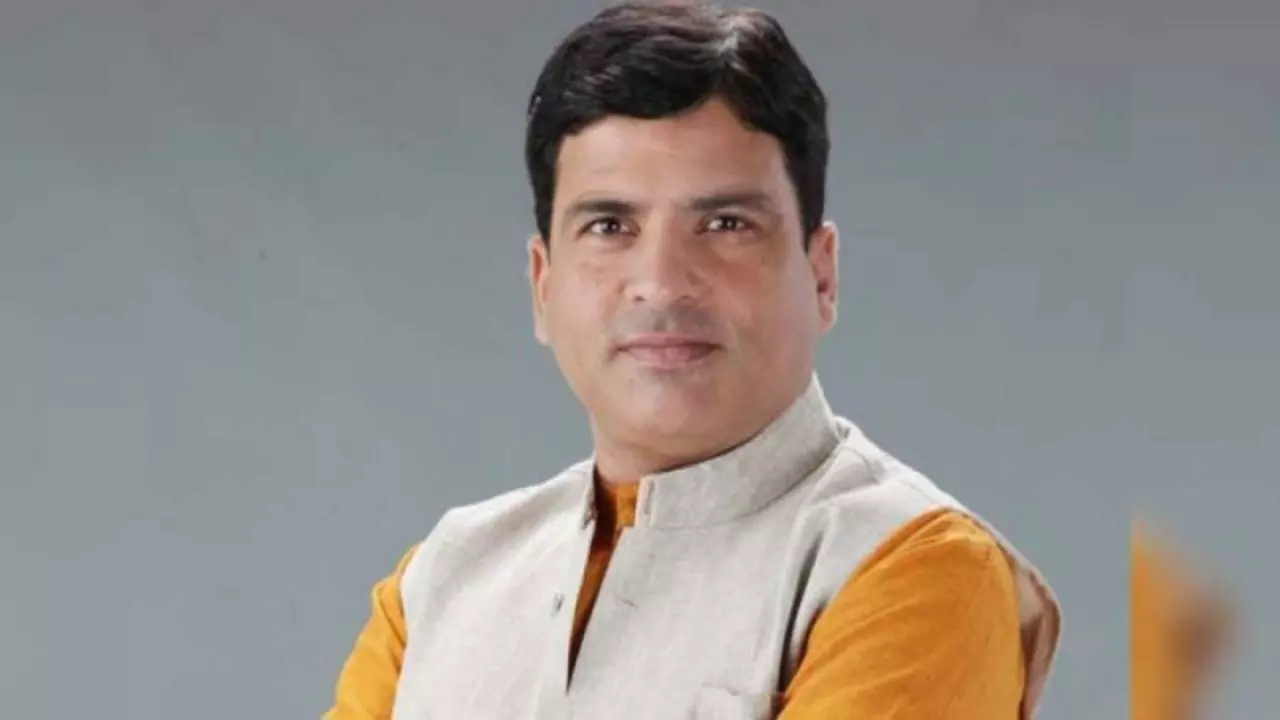 दो साल पहले जारी जीआर पर अमल नहीं, आदेश के बाद भी तैयार नहीं हुआ अनुकंपा नियुक्ति प्रस्ताव दो साल पहले जारी जीआर पर अमल नहीं, आदेश के बाद भी तैयार नहीं हुआ अनुकंपा नियुक्ति प्रस्ताव