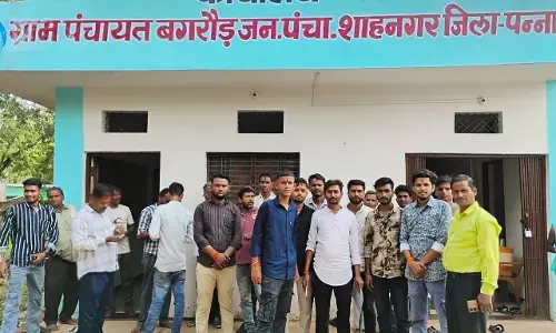 ग्राम बगरौड में गांधी जयंती पर युवाओं की अनोखी पहल, ग्रामसभा में रखी समस्यायें व सुनिश्चित की जबावदेही